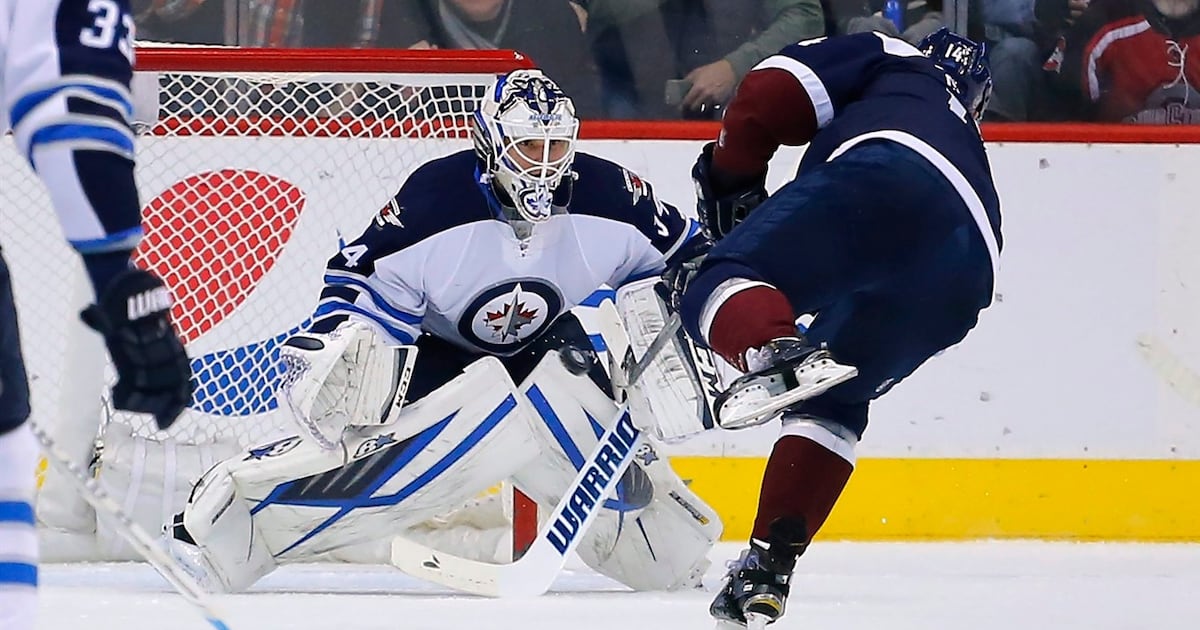 Former Jets, Maple Leafs G Hutchinson retires at 36