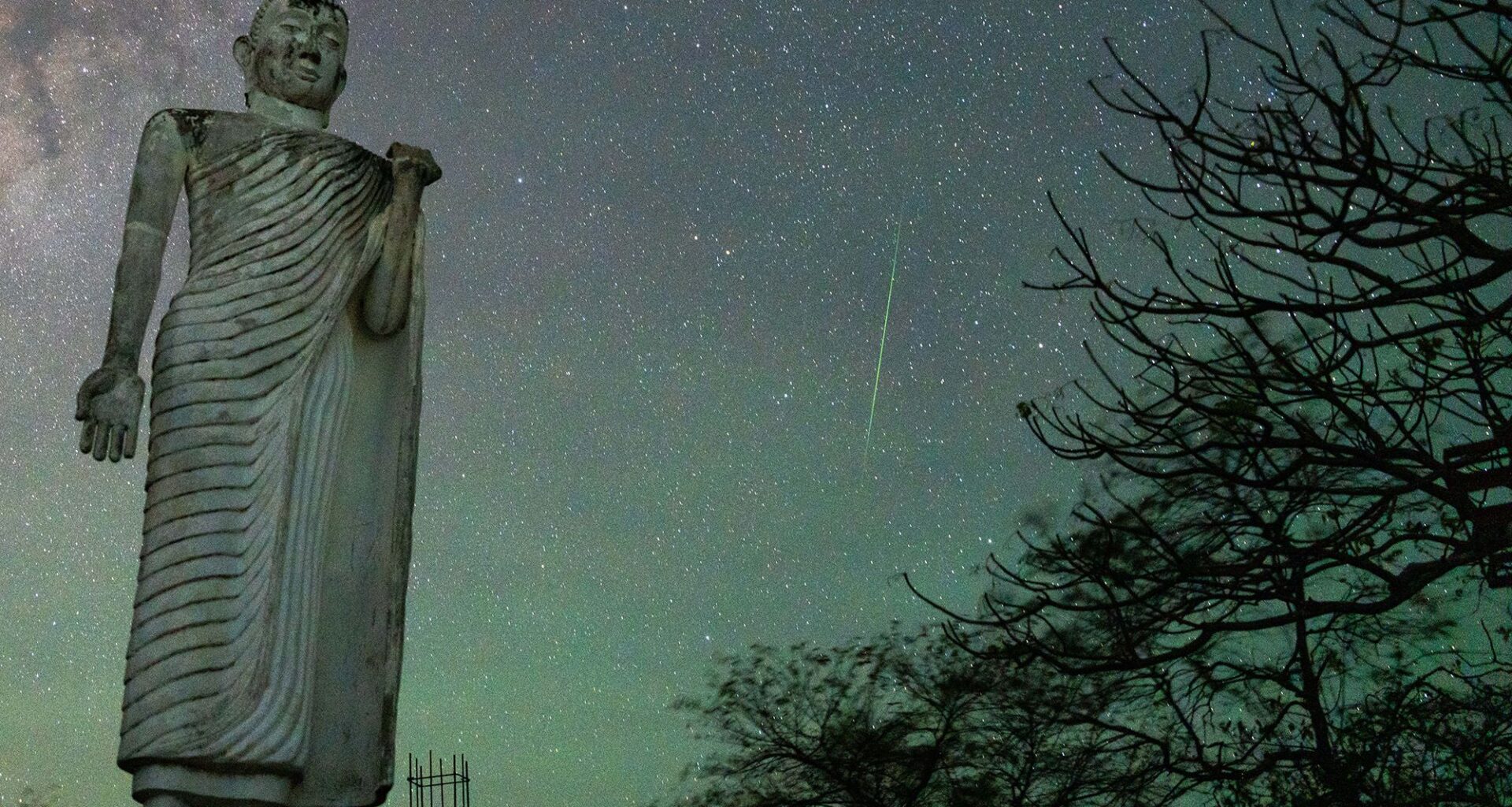 2 meteor showers are about to peak on the same night — what to know about the Delta Aquariids and Alpha Capricornids