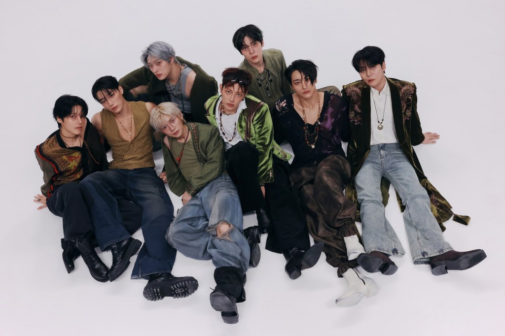 ATEEZ's 'GOLDEN HOUR : Part.5' Debuts at No. 1 on Billboard 200