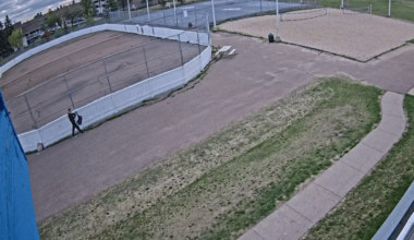 Police seek suspect in arson at south Edmonton community league rink