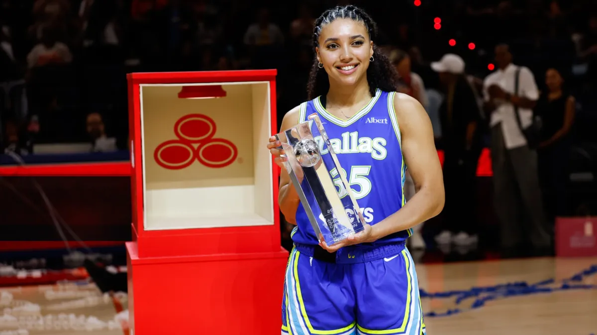 Why Azzi Fudd called out Steph Curry following WNBA 3-point contest victory: 'Time and place' image