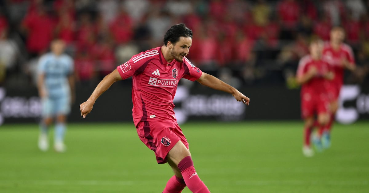 Tomas Ostrak, St. Louis City beat short-handed Colorado Rapids 1-0 for 4th straight win