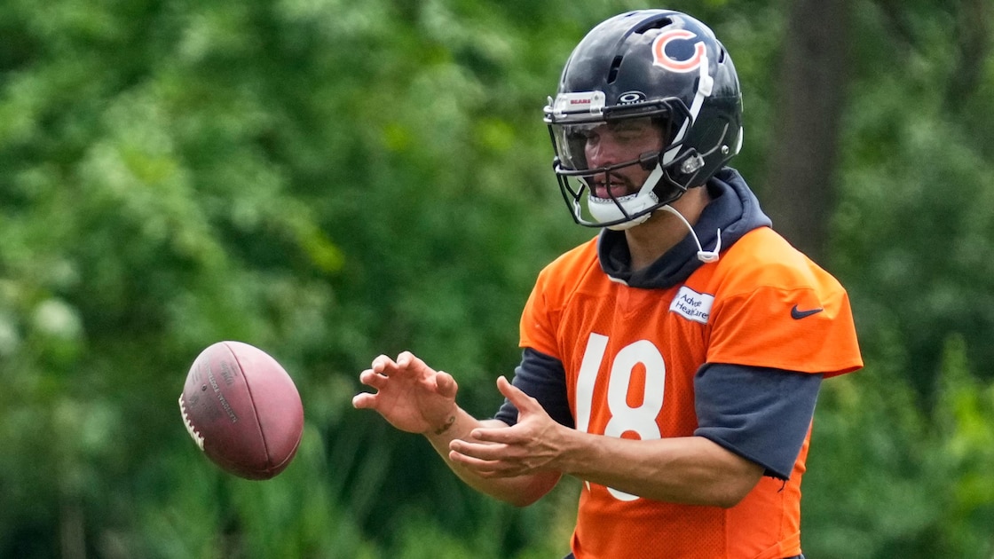 Caleb Williams Called 'Wildly Erratic' and 'Most Dynamic' QB as NFL GM, DC Evaluate Bears Star