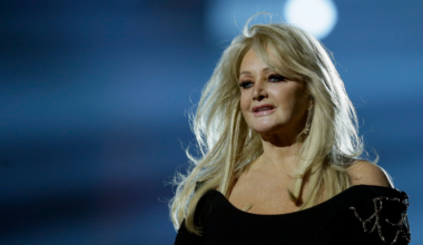 Bonnie Tyler, known for 'Total Eclipse of the Heart,' has died at 75