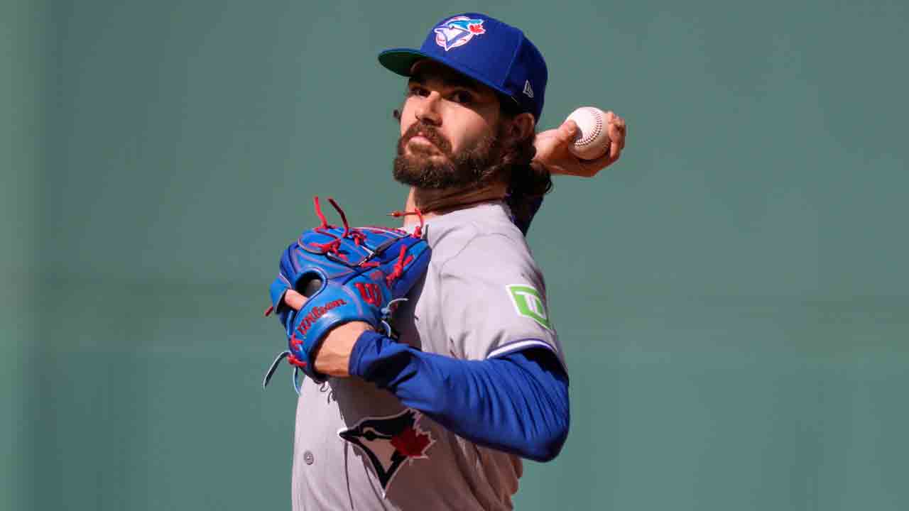 Cease strengthens Cy Young case with one-hit masterpiece in Blue Jays win
