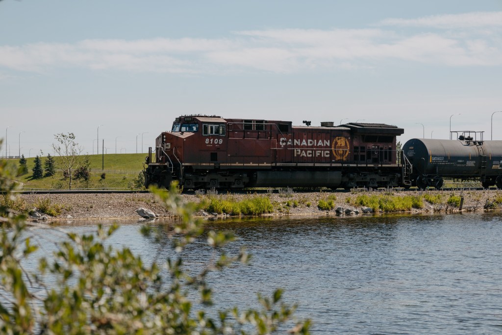 Clean up underway at southwest Calgary pond train derailment