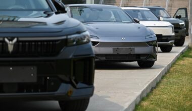 Chinese automaker Dongfeng, aiming to enter Canadian market, displays six models in Montreal