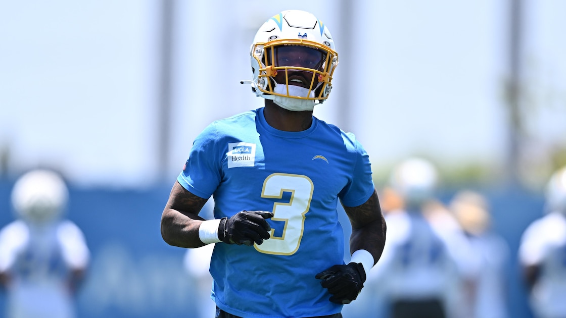 Joe Thuney, Derwin James Jr. Named to NFL Top 100, Check Out the Updated 2026 Rankings