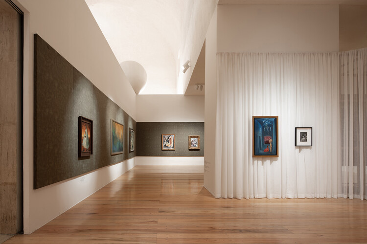 Exhibition Design for Constelaciones y derivas: arte de América Latina desde la Colección FEMSA / Max von Werz Arquitectos + Maurici Mesta Arquitectos - Interior Photography
