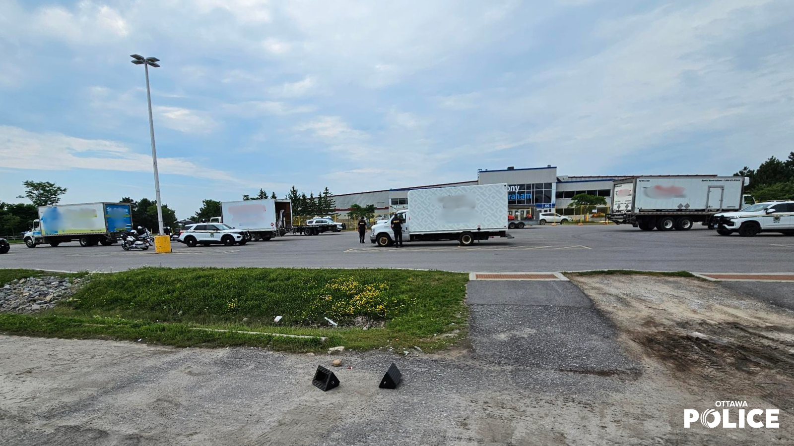 Safety blitz by police causes 27 vehicles to be pulled off road