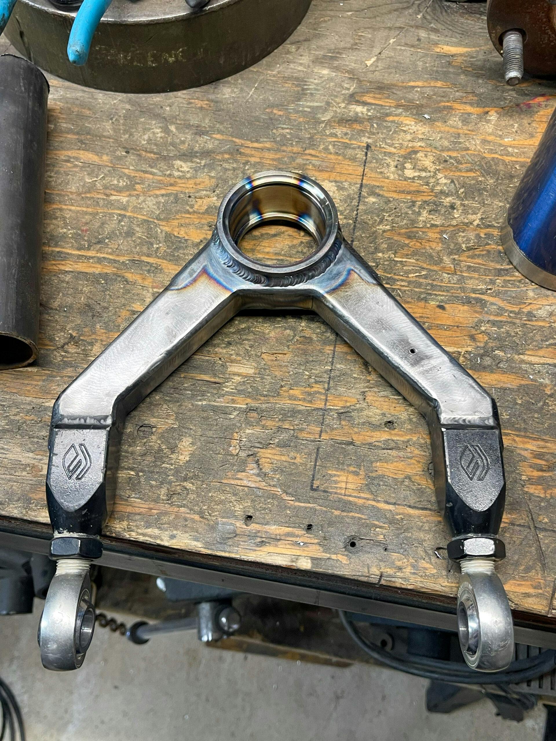 Lexus SC400 off-road rally car prep arm