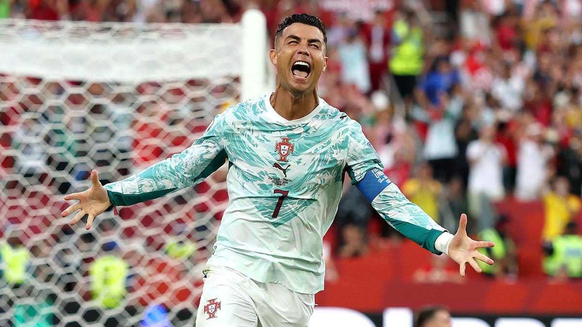 Cristiano Ronaldo celebrates goal