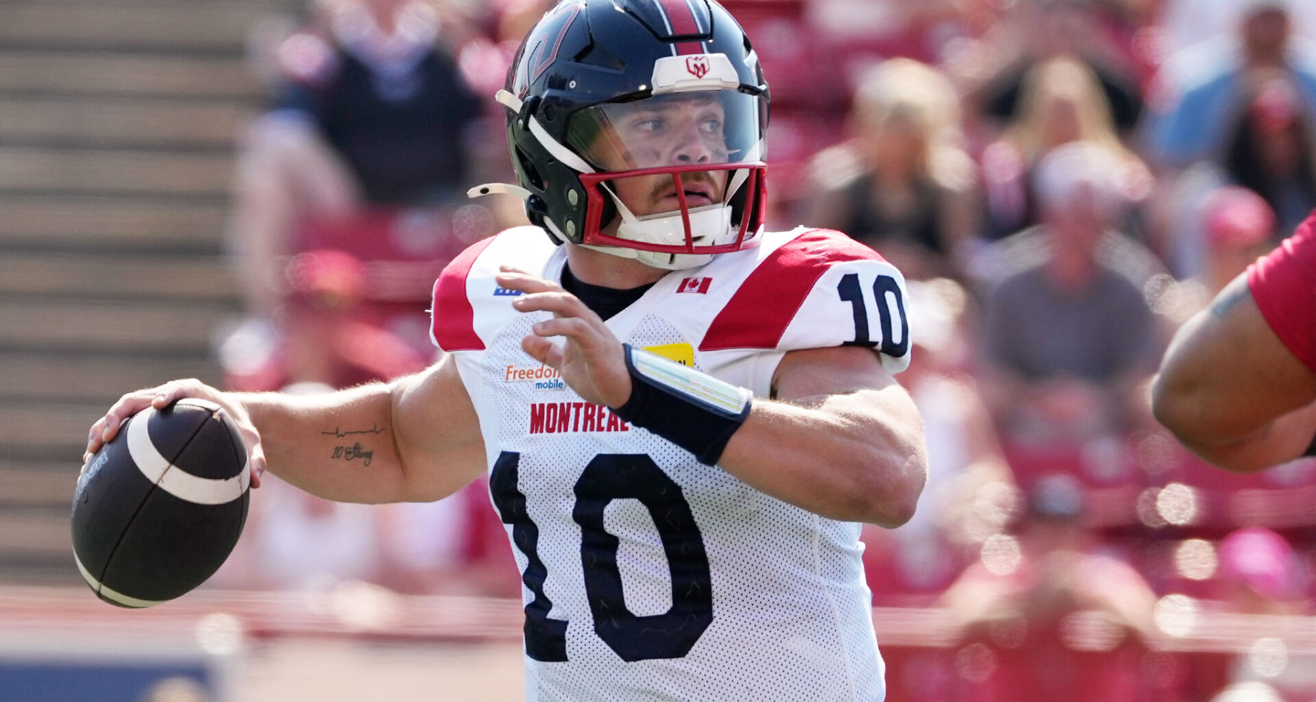 Davis Alexander sets CFL record for consecutive pass attempts without an interception