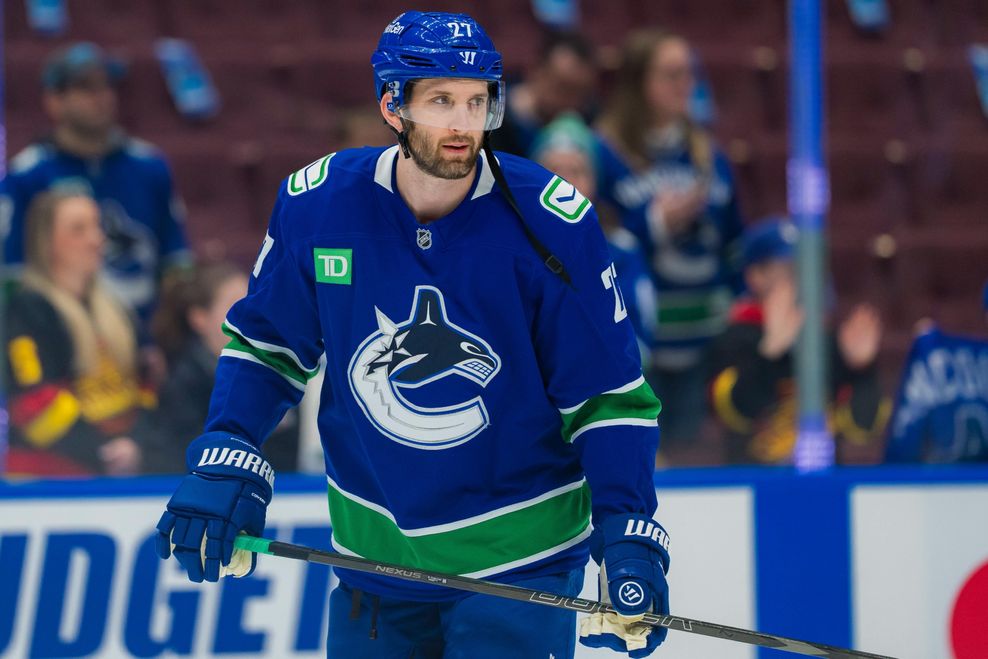 Derek Forbort Canucks