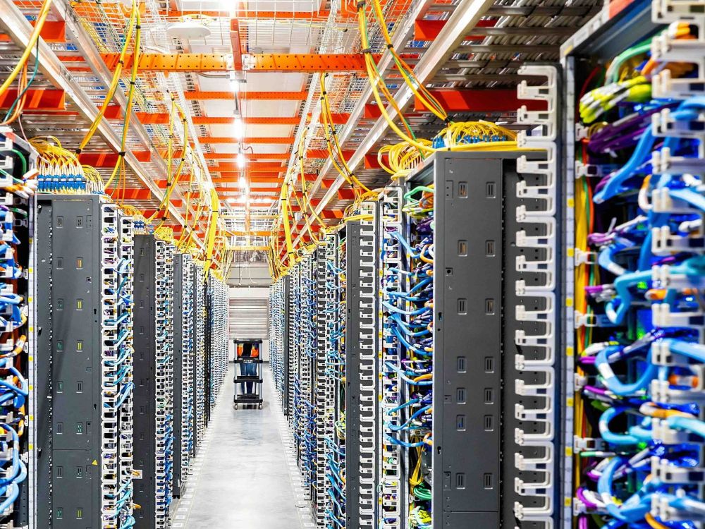 Cory Doctorow Predicts the AI Bubble Will Burst