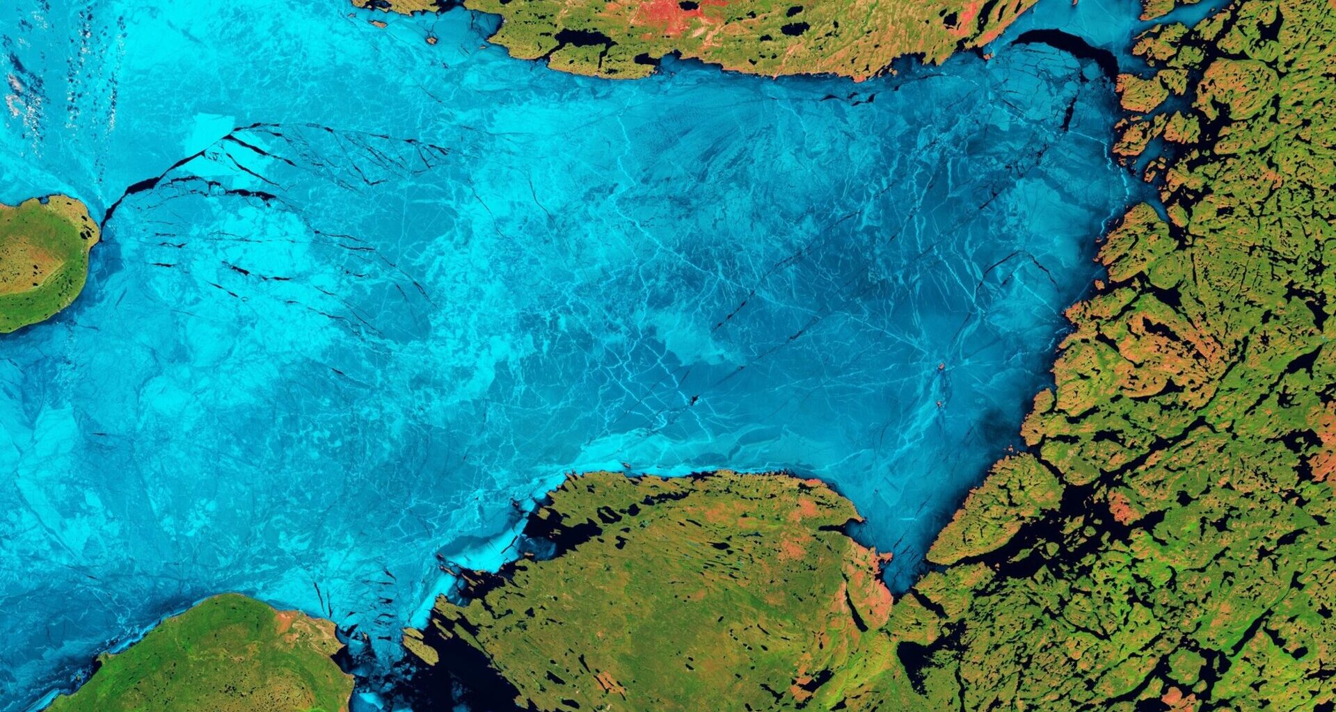The Copernicus Sentinel-2 mission captures Canada’s Great Bear Lake in striking colours.