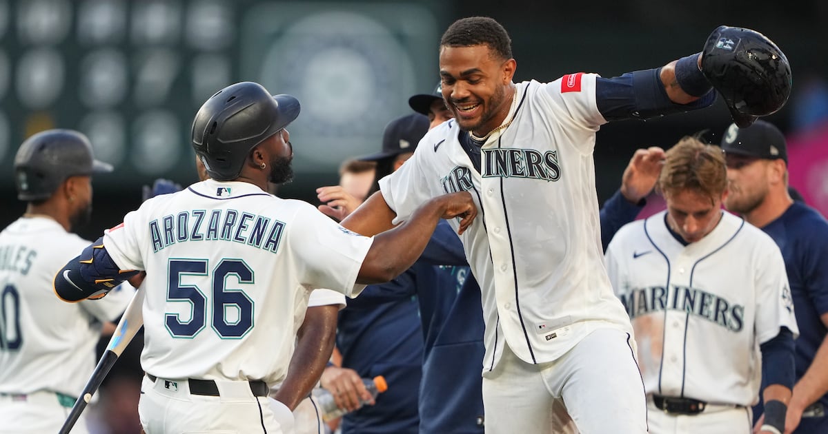 Julio Rodríguez’s walk-off sacrifice fly propels Seattle Mariners to win over San Francisco Giants in 10 innings