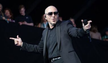 U.S. rapper Pitbull sets bald cap world record at London show - CTV News