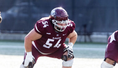 Argos sign offensive lineman Frank Vreugdenhil