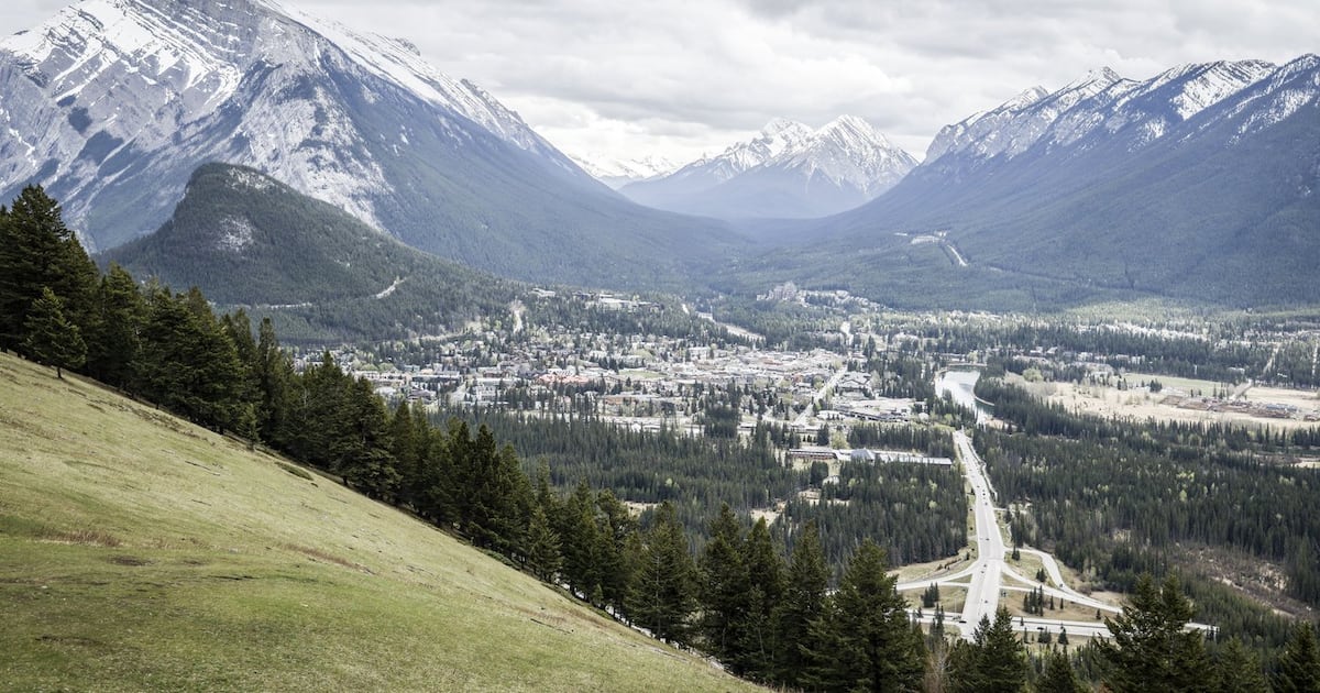 Calgary man dead after fall on Mount Temple scramble