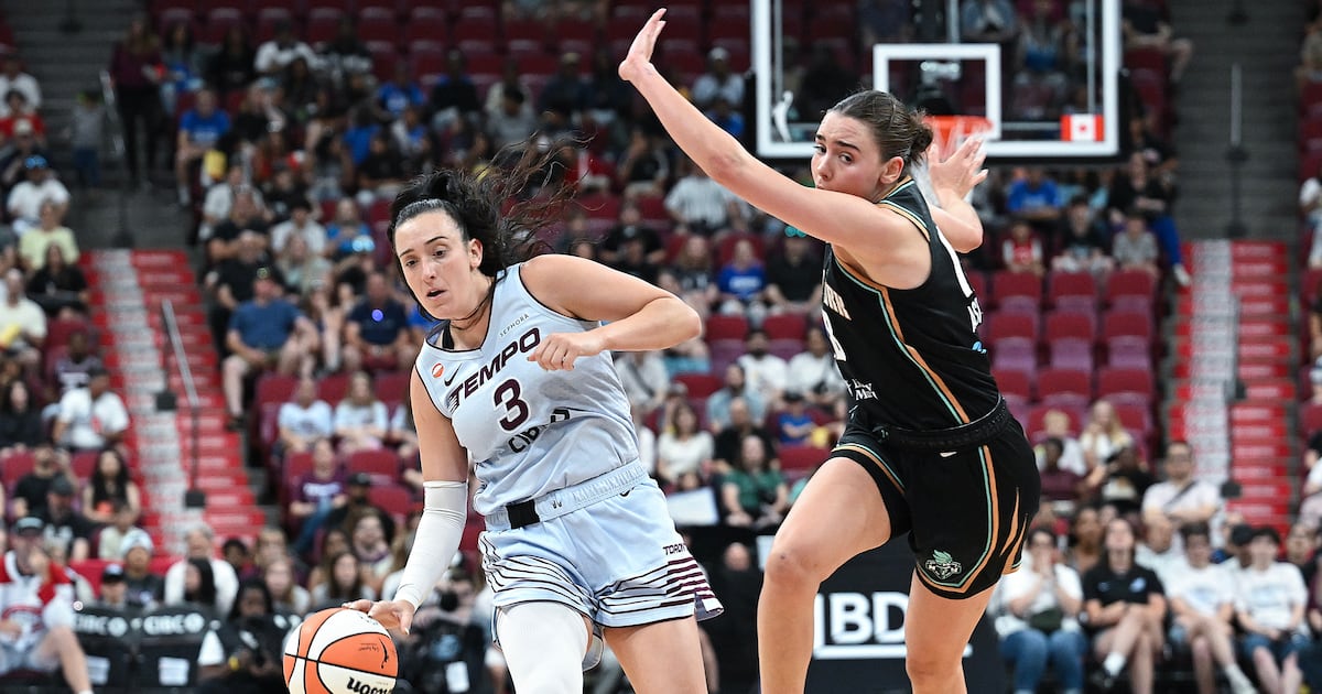 Marina Mabrey scores 30 points, Toronto Tempo hold off New York Liberty in Montreal