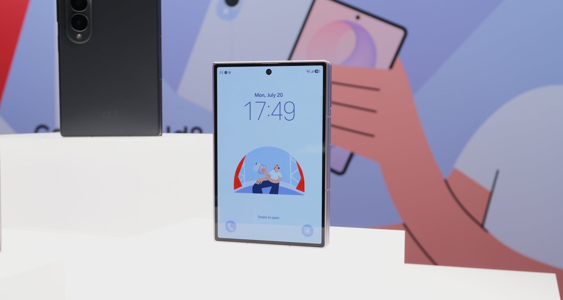 Do Galaxy Z Fold 8 series, Flip 8 support satellite connectivity?
