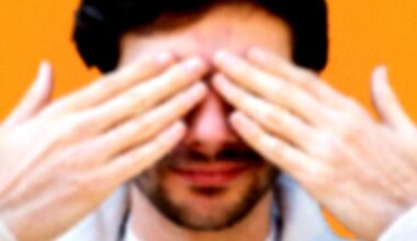 How to Avoid Spoilers Online: Mute Keywords, Comments, and Chats