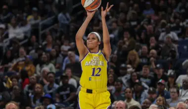 Rae Burrell's game-day look puts spotlight on one thing: Legs, legs and more legs image