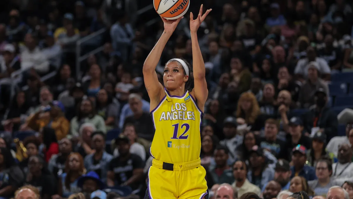 Rae Burrell's game-day look puts spotlight on one thing: Legs, legs and more legs image