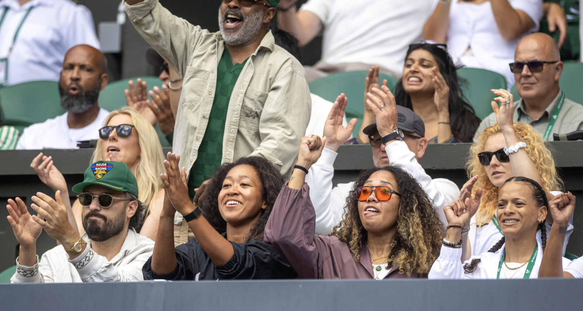 Osaka, Siniakova cheer on Townsend from player's box