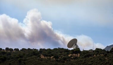 Wildfire forces evacuation of NASA's Deep Space Network complex in Spain