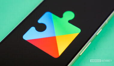 Google Play Services logo on smartphone Stock photo 5