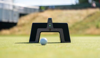 What are those putting gates on PGA Tour practice greens?