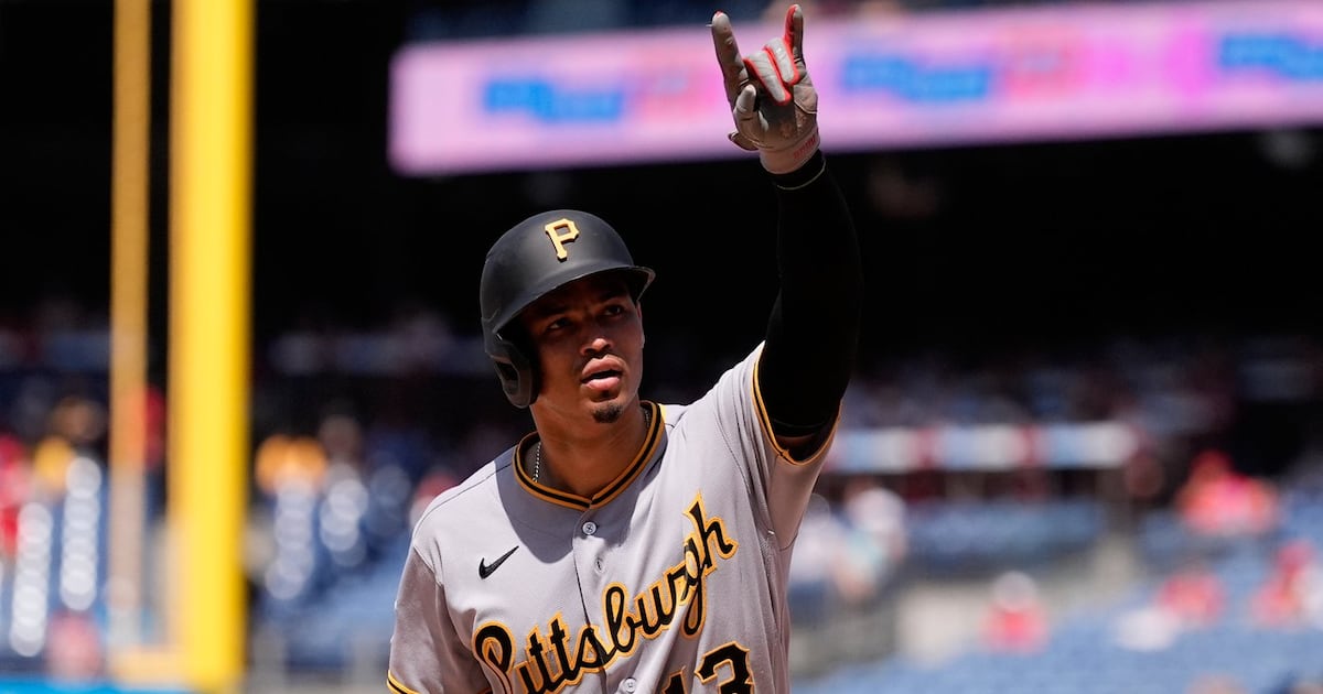 Esmerlyn Valdez helps Pirates beat Phillies to split four-game series