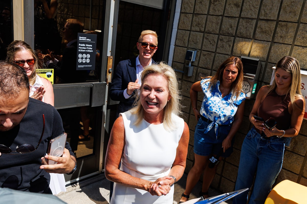 Bonnie Crombie says she’ll ‘see it through’ if she’s re-elected Mississauga mayor, again