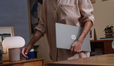 HP’s OLED-equipped 2-in-1 laptop is a solid back-to-school deal
