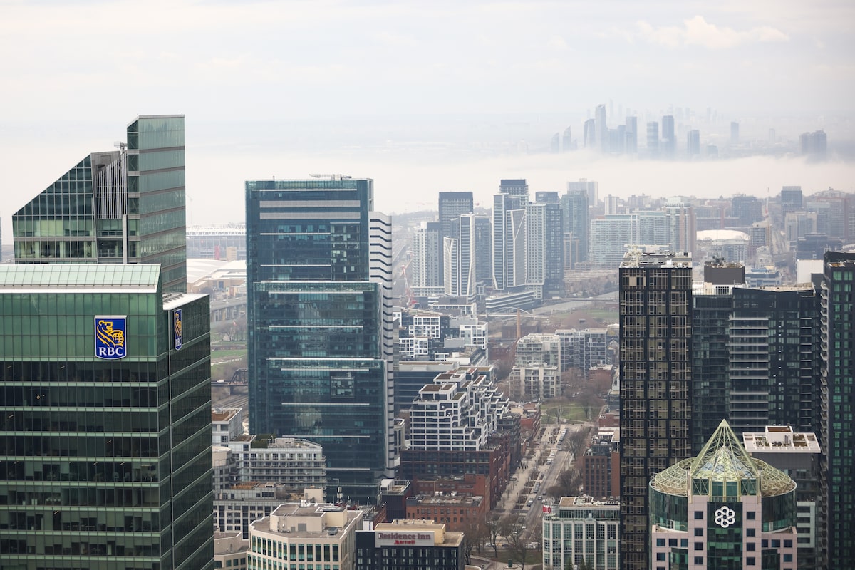 As banks set the tone for AI adoption, senior executives rethink hiring