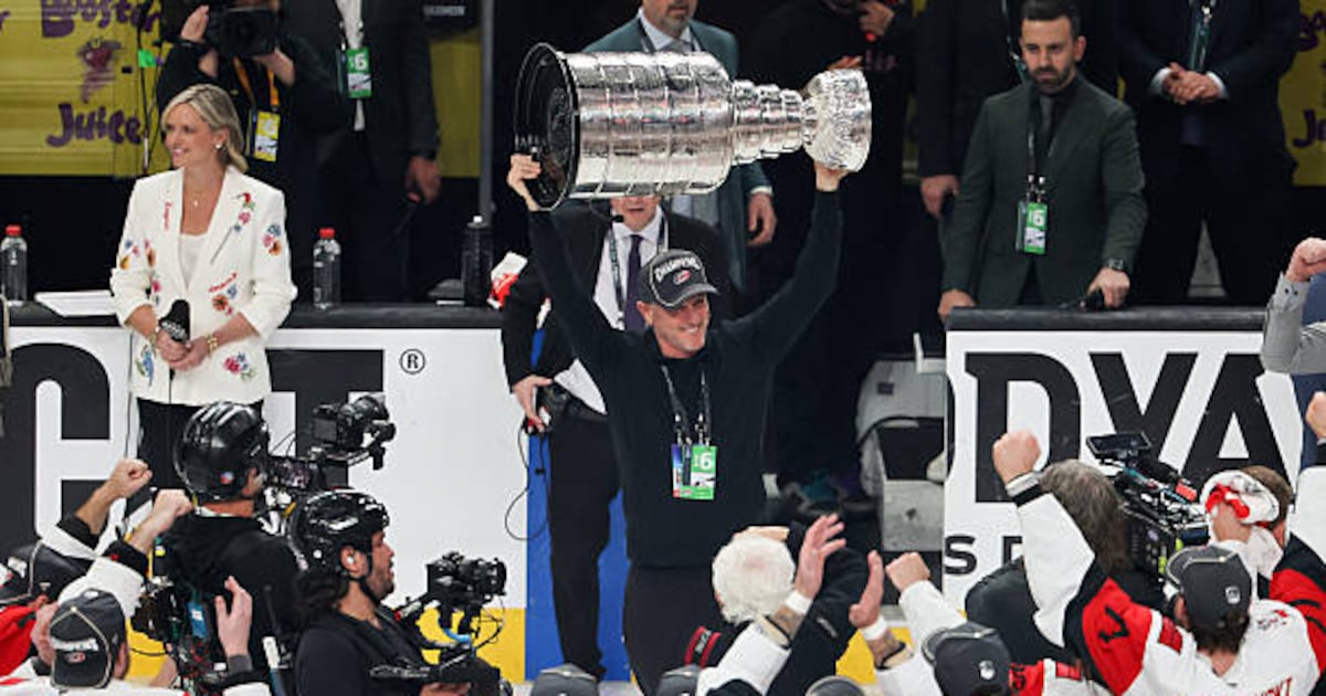 Hurricanes owner Tom Dundon's decision to put seven family members on Stanley Cup mocked online