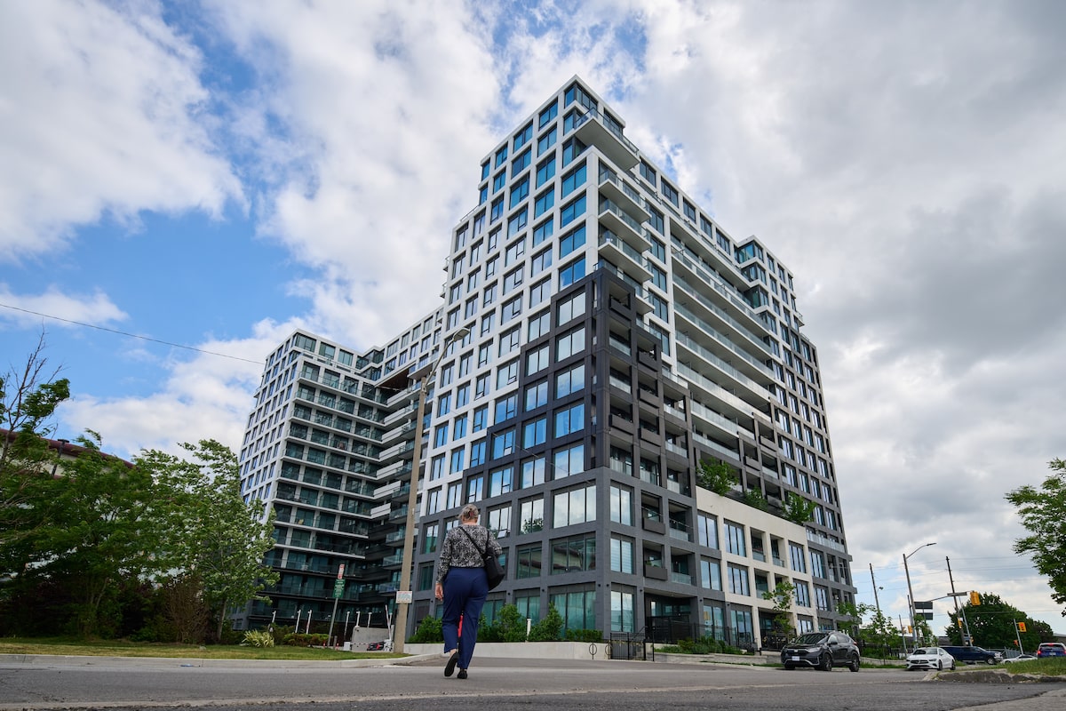 Bulk investor buying helps resuscitate condo purchases in the Toronto region