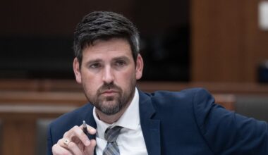 Falling crime rates spark debate on Ottawa's bills