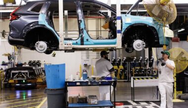 Canada's manufacturing sales increase in May to hit record high