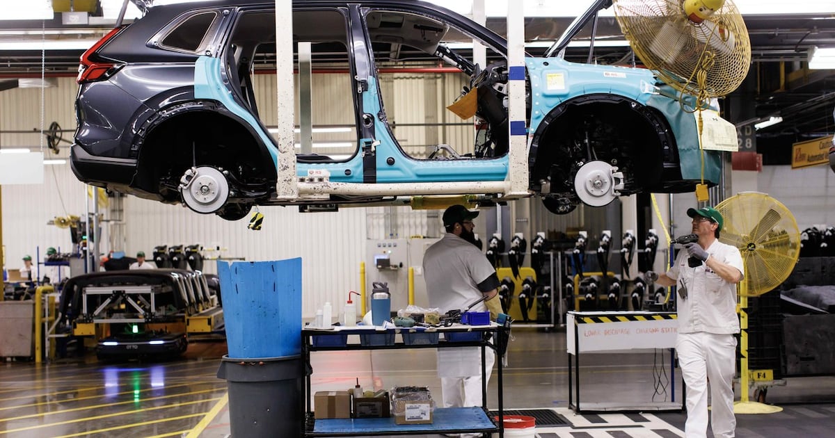 Canada's manufacturing sales increase in May to hit record high