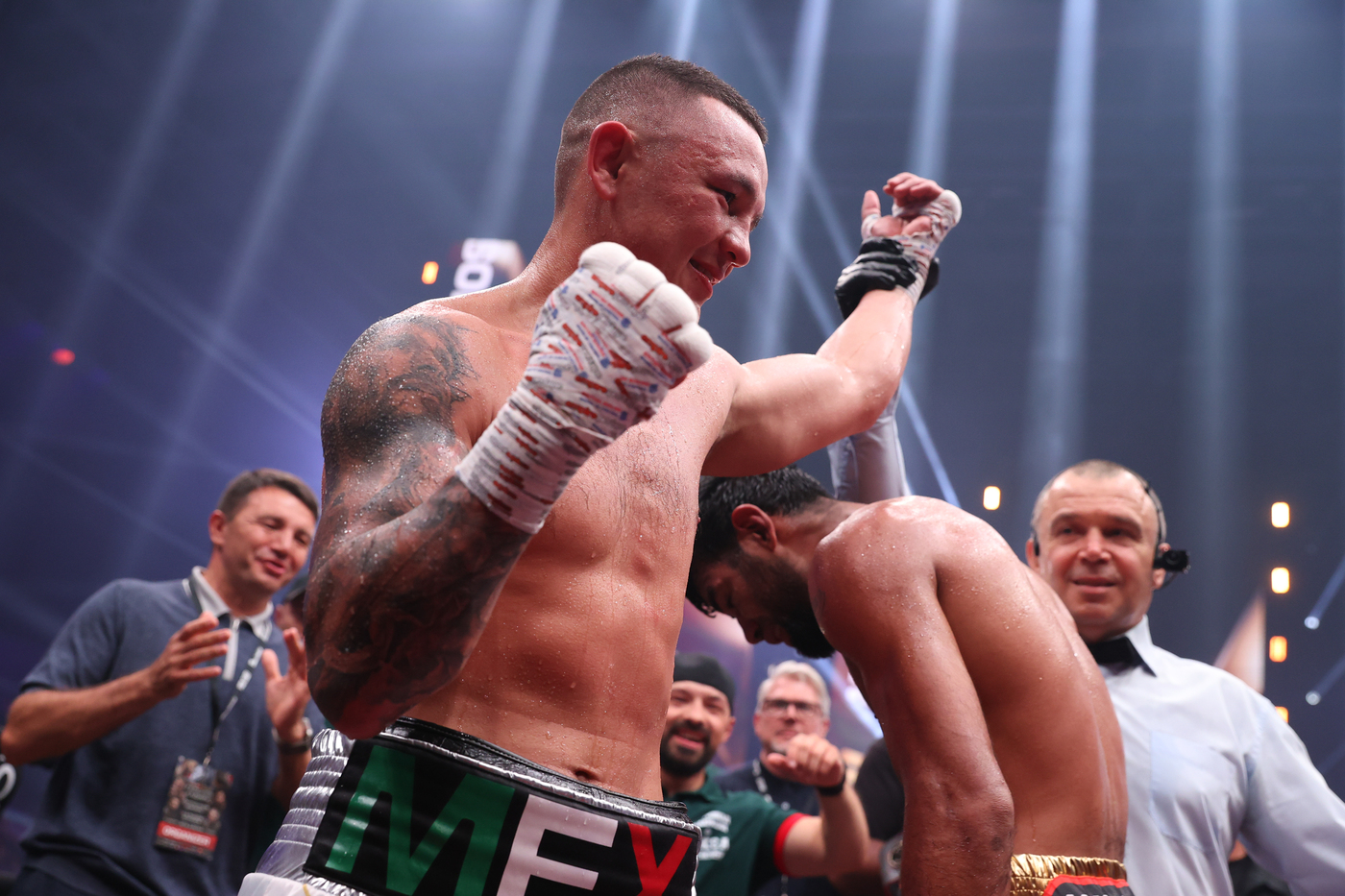 IBA PRO 19: Suslenkov breaks down Joyce to claim biggest win of his career – IBA