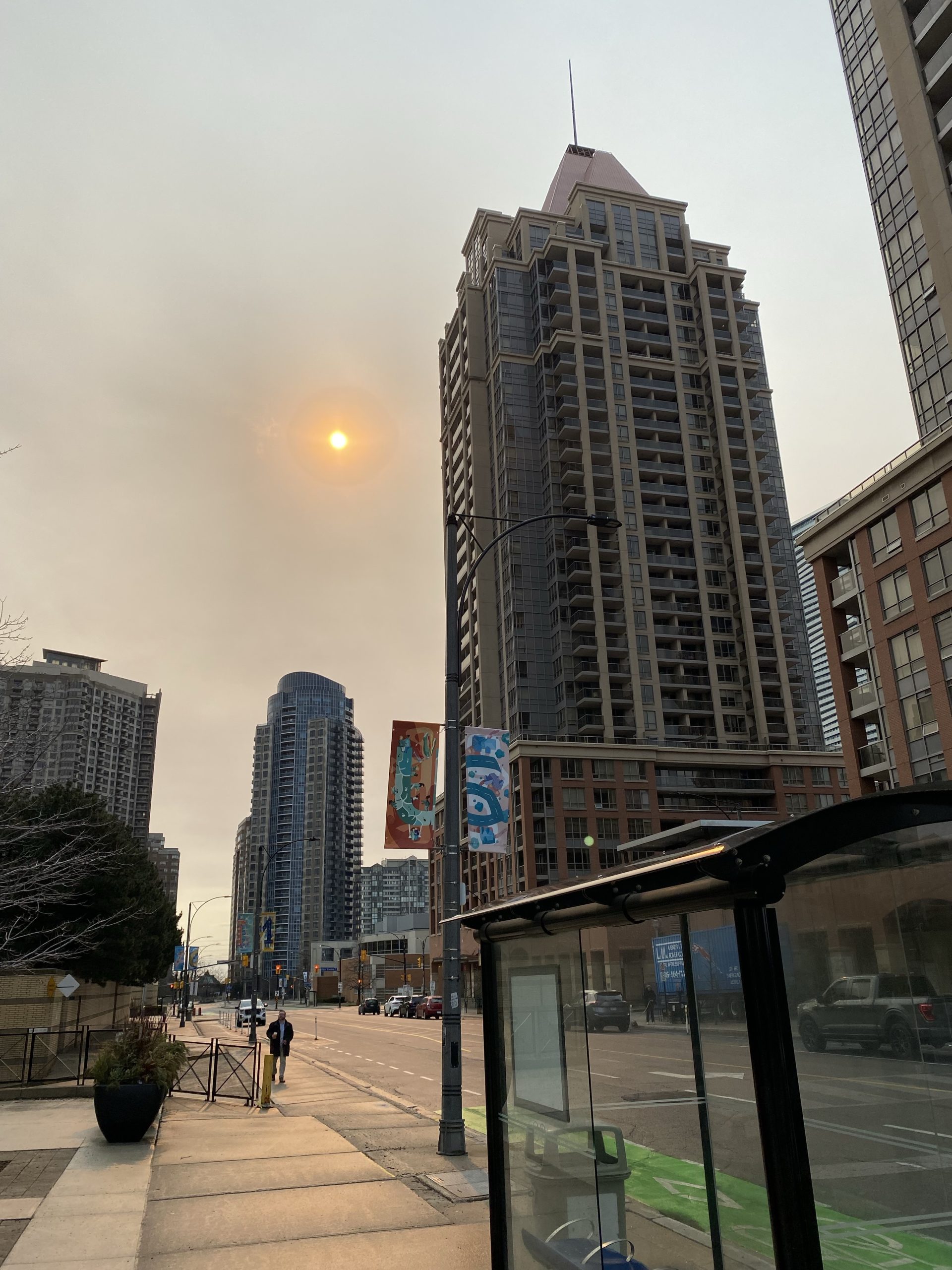 Hazy sky with buildings in Mississauga