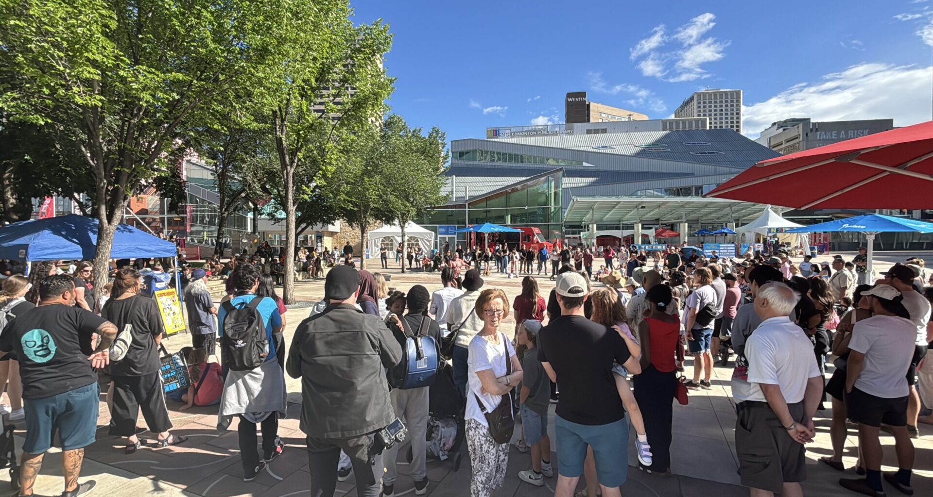 Edmonton International Street Performers Festival kicks off for 42nd year