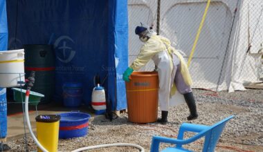 Ebola death toll in Congo rises to at least 930