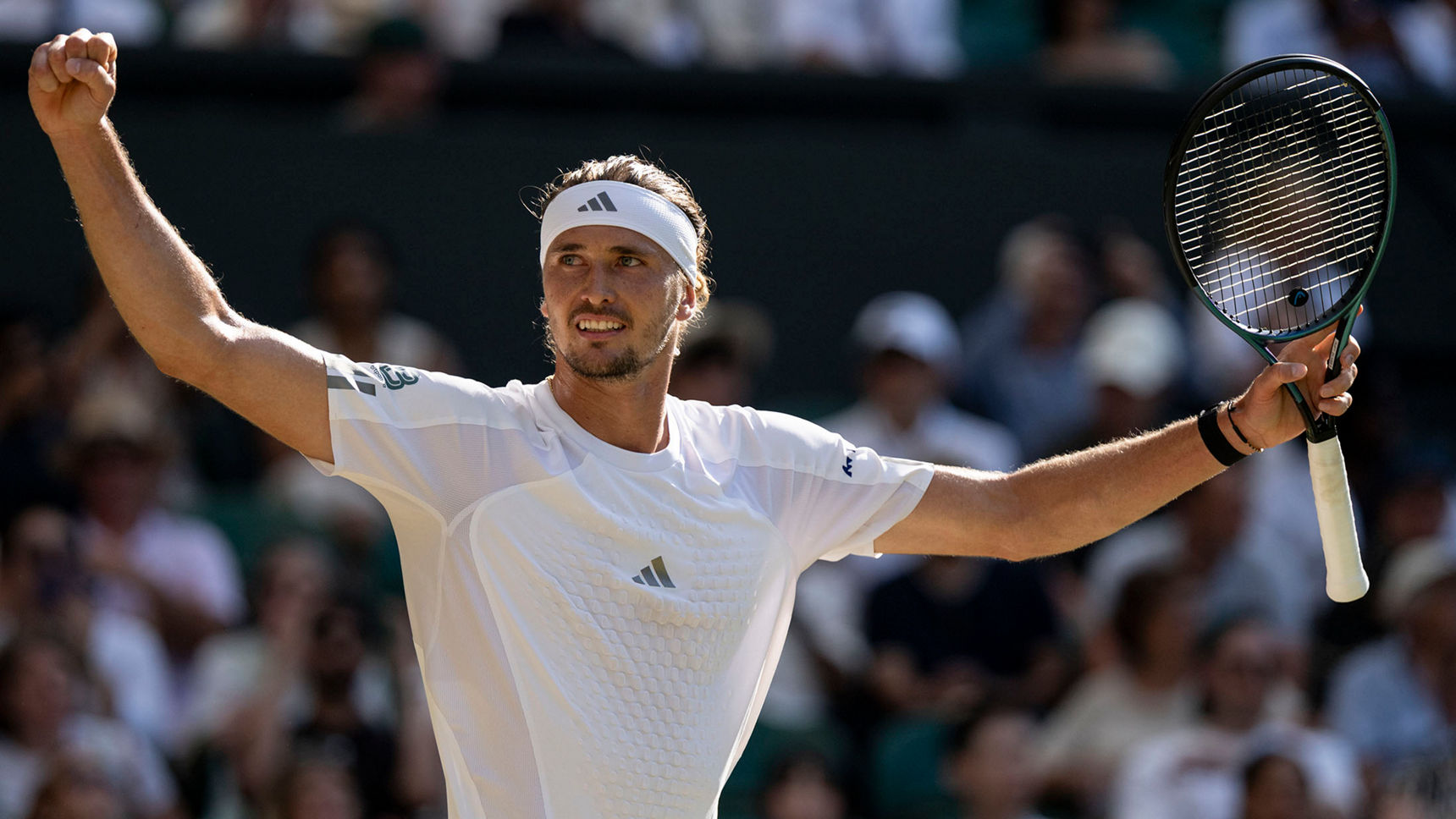 Zverev leads Lehecka heading into Day 9 - Wimbledon