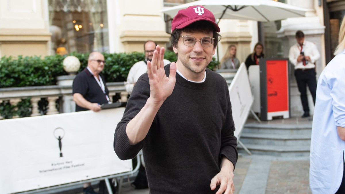 Jesse Eisenberg arrives at the Karlovy Vary International Film Festival 2026