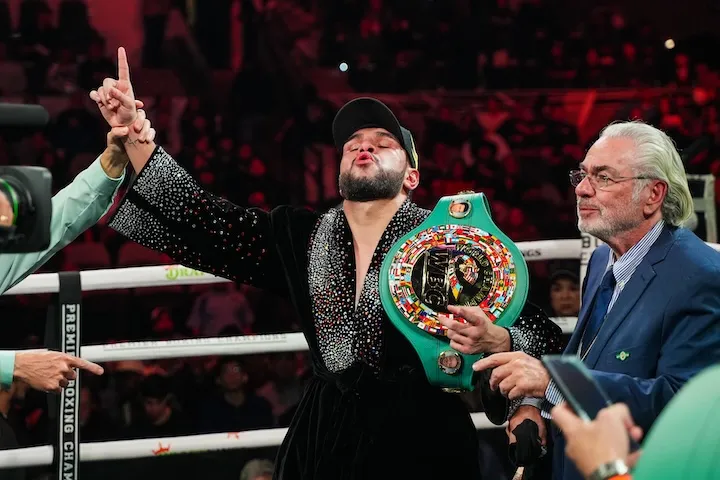 O'Shaquie Foster BLASTS Shakur Stevenson: "He Disrespected Me As A Man"