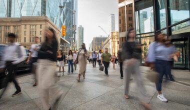 Canada’s services economy contracts in June, hitting four-month low